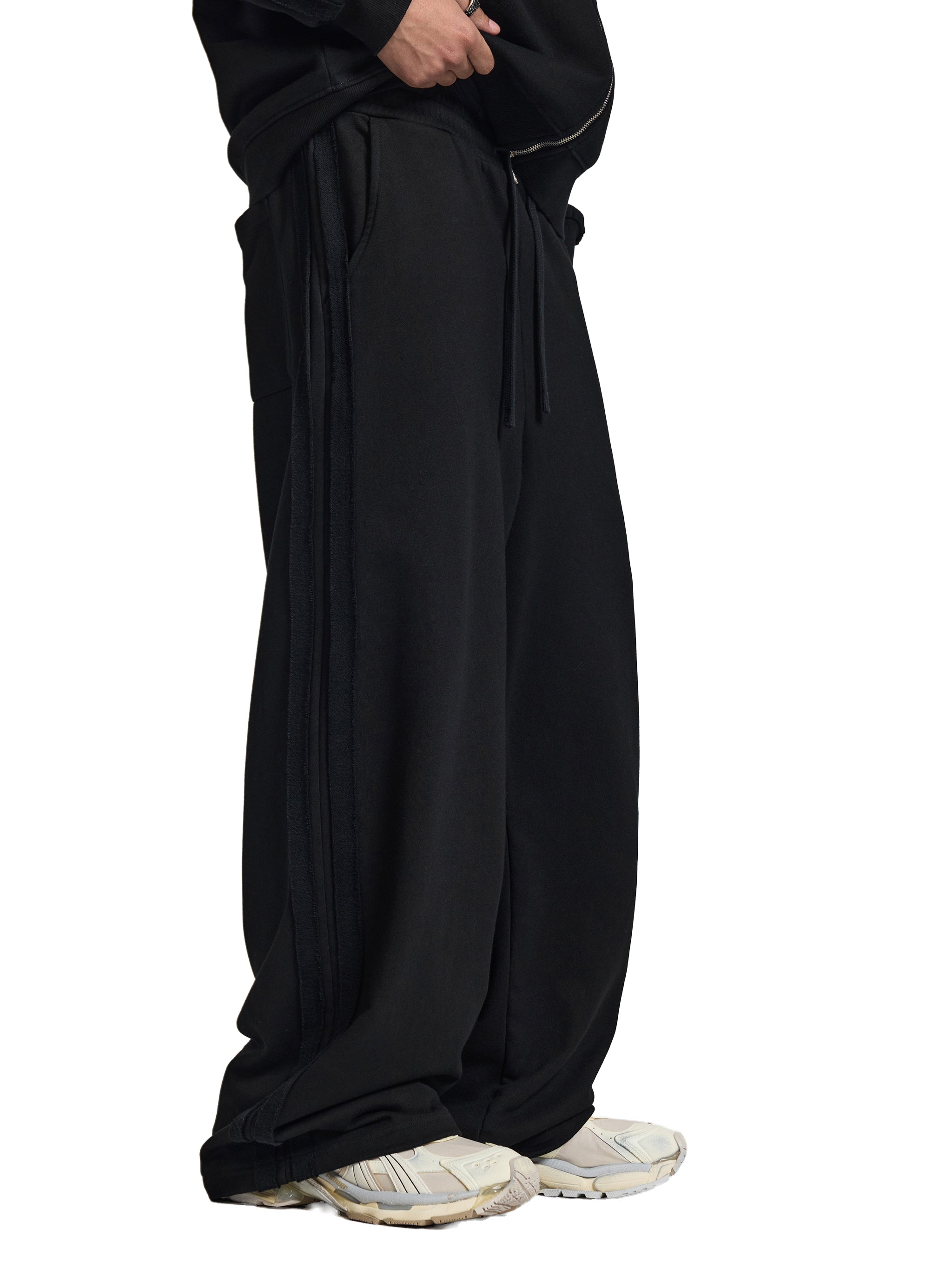MAISON CAROLE FLOWER Sweatpants